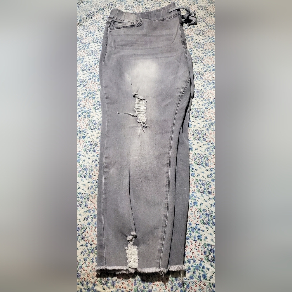 NWT Size 3X YMI Gray Stretch Denim Jeans